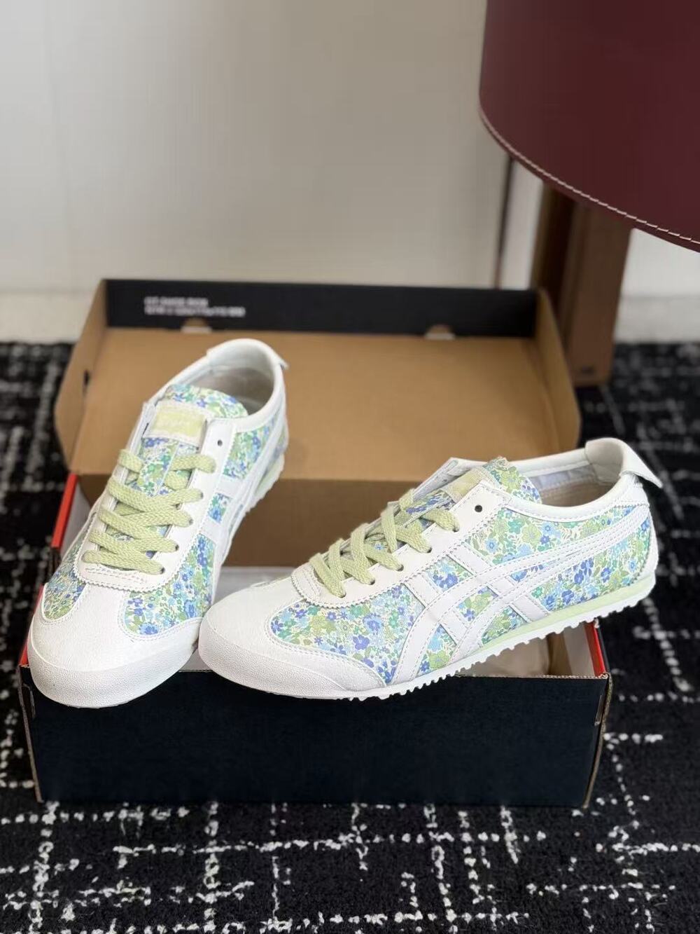 Onitsuka Tiger by Asics Mexico 66 (shoe box not included)